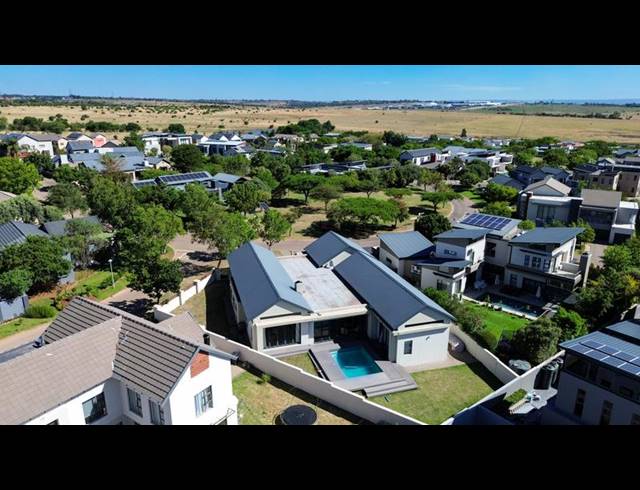 4 BEDROOM HOUSE FOR SALE IN COPPERLEAF ESTATE